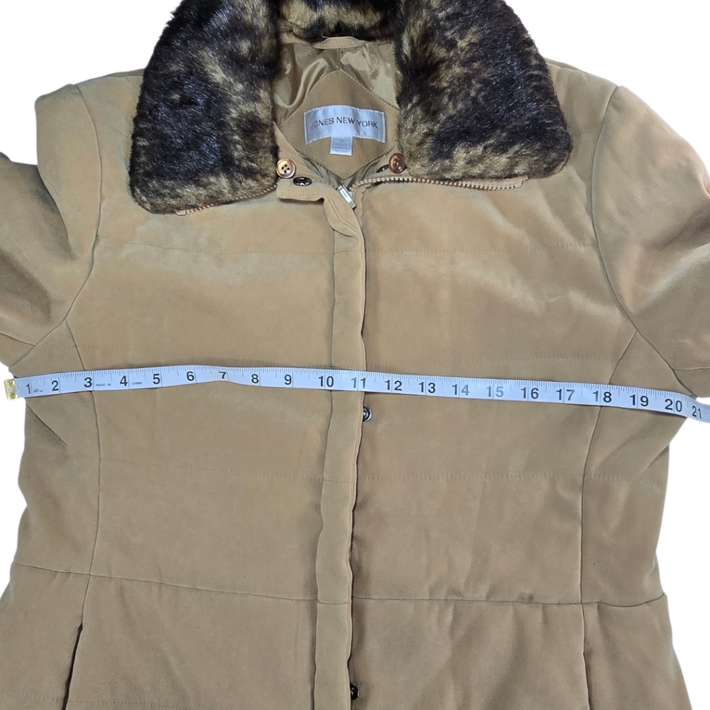Jones New York Puffer Style Winter Coat Faux Fur Collar Size Medium - Picture 5 of 10